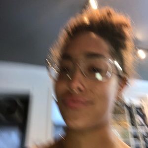 Meet your Posher, Maya